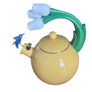 VINTAGE VIA ANCONA 2 1995 WHISTLING  YELLOW TEA POT, HUMMINGBIRD AND TULIPS